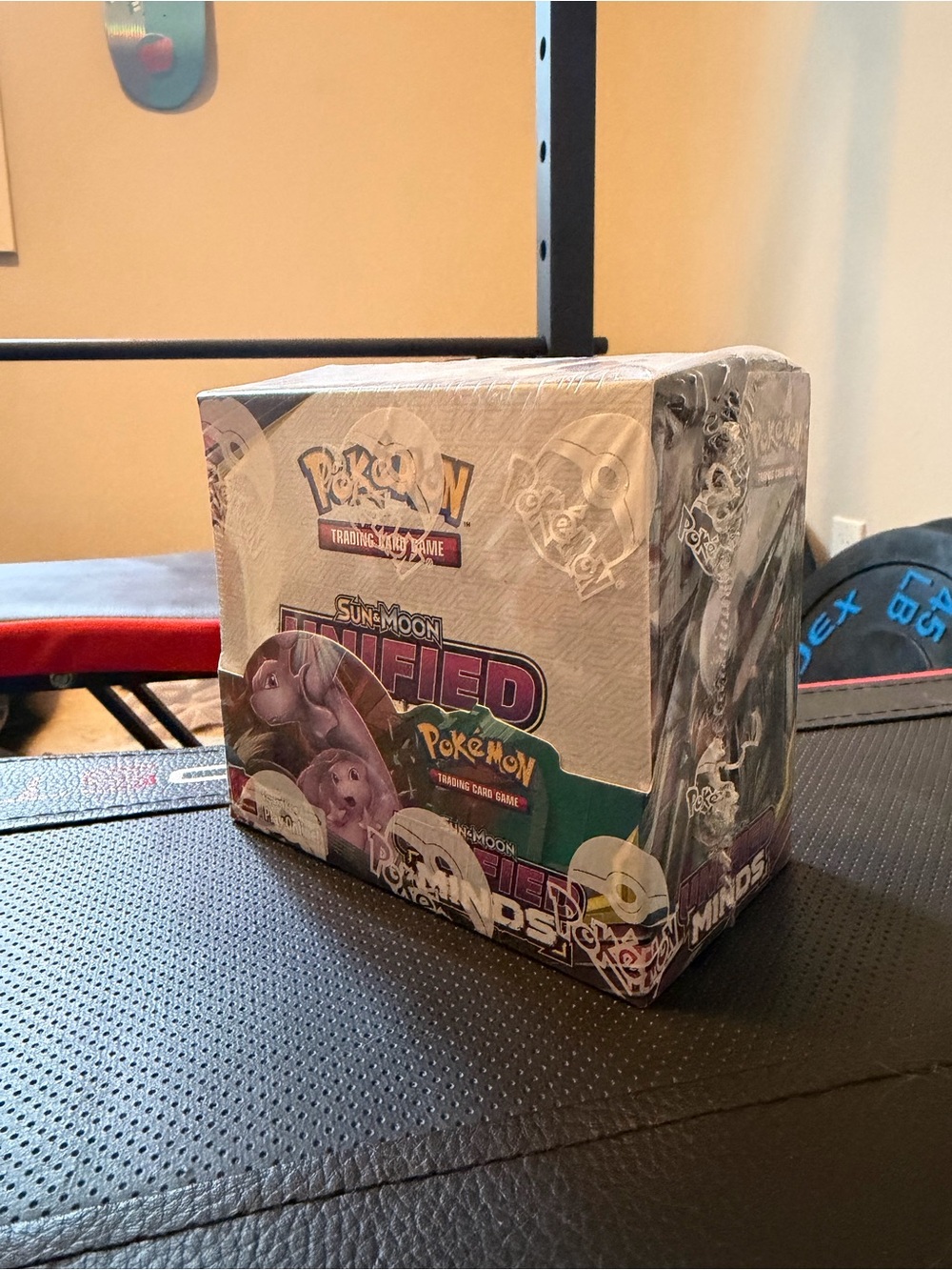 Pokemon Sun & Moon Unified Minds Box - sealed in Box - Picture 2 of 3